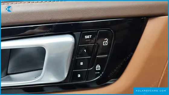 PORSCHE CAYENNE 3.0 E-HYBRID