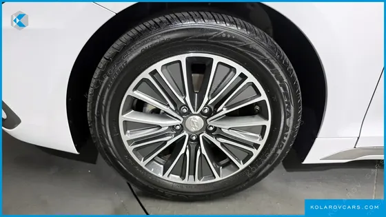 HYUNDAI GRANDEUR PREMIUM