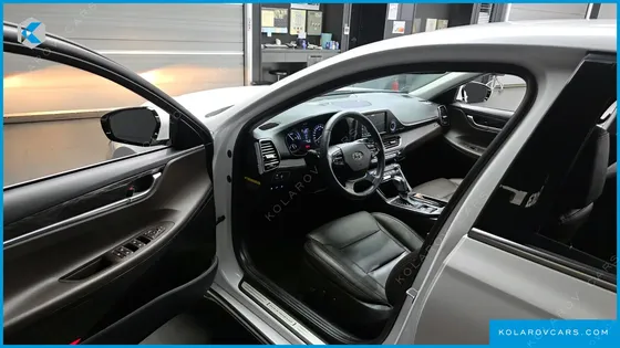 HYUNDAI GRANDEUR PREMIUM