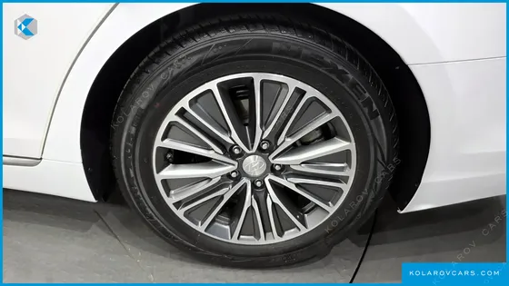 HYUNDAI GRANDEUR PREMIUM