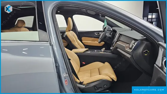 VOLVO XC60 B6 INSCIRTION