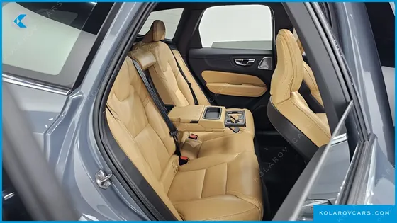 VOLVO XC60 B6 INSCIRTION