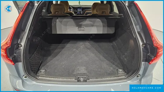 VOLVO XC60 B6 INSCIRTION