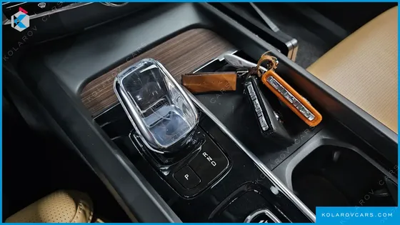 VOLVO XC60 B6 INSCIRTION