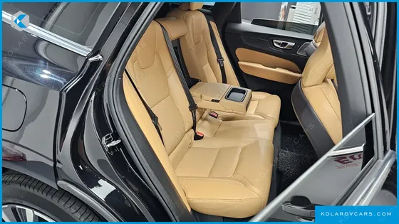 VOLVO XC60 B6 INSCIRTION