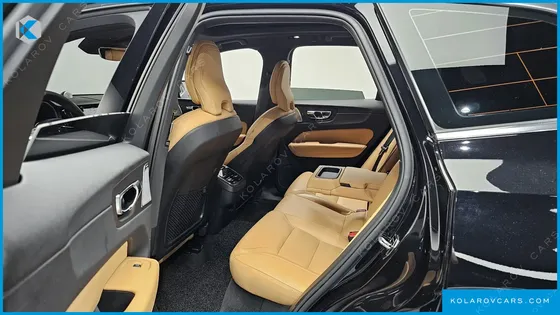 VOLVO XC60 B6 INSCIRTION