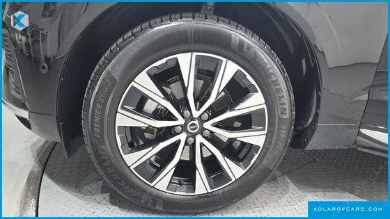 VOLVO XC60 B5 ULTIMATE BRIGHT