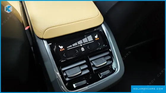 VOLVO XC60 B5 ULTIMATE BRIGHT