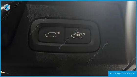 VOLVO XC60 B5 ULTIMATE BRIGHT