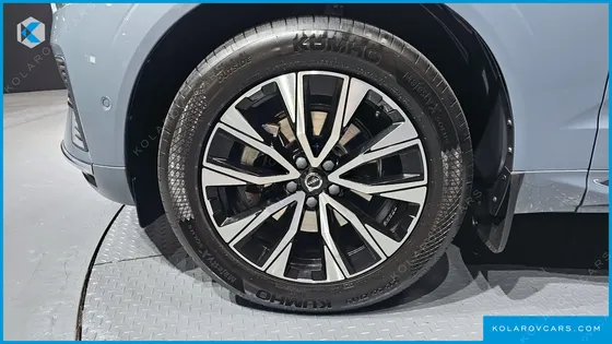 VOLVO XC60 B5 ULTIMATE BRIGHT