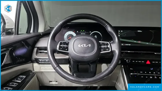 KIA CARNIVAL GASOLINE 7-SEATER SIGNATURE