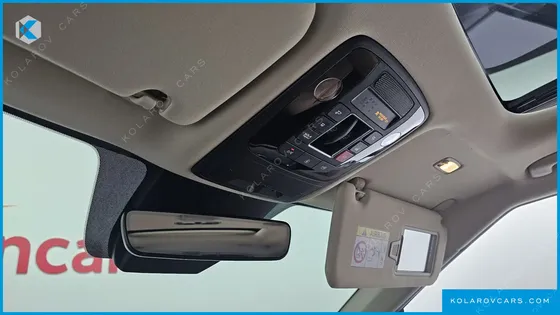 KIA CARNIVAL 9-SEATER SIGNATURE