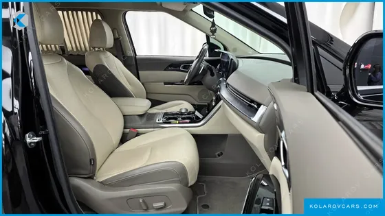 KIA CARNIVAL GASOLINE 9-SEATER HI-LIMOUSINE