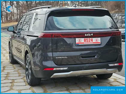 KIA CARNIVAL 9-SEATER SIGNATURE