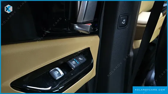 KIA CARNIVAL 7-SEATER SIGNATURE