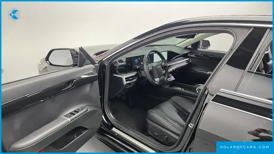 HYUNDAI GRANDEUR PREMIUM