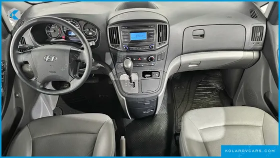 HYUNDAI STAREX VAN 5-SEATER