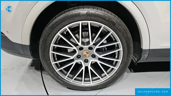 PORSCHE CAYENNE 3.0 PLATINUM EDITION