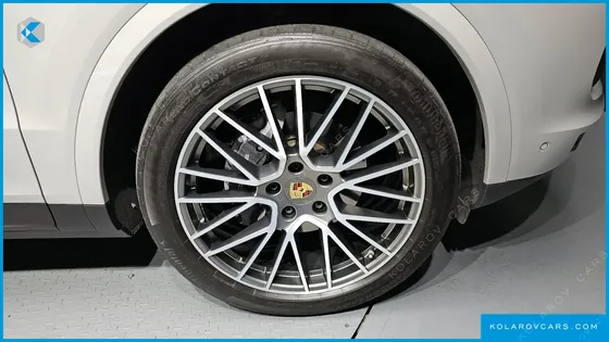 PORSCHE CAYENNE 3.0 PLATINUM EDITION