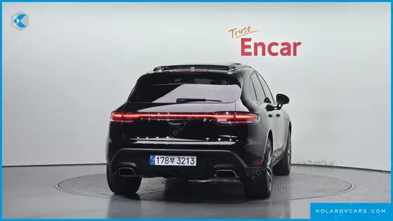PORSCHE MACAN 2.0