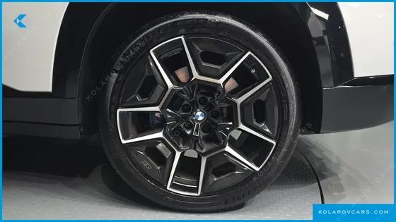 BMW XM 4.4