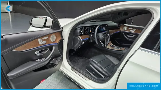 MERCEDES E-CLASS E220D 4MATIC EXCLUSIVE