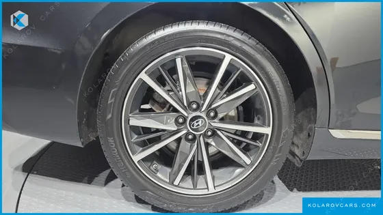 HYUNDAI GRANDEUR 2.5