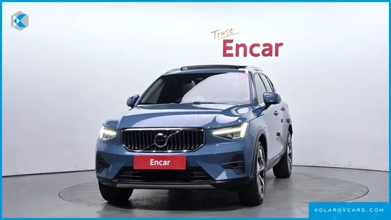 VOLVO XC40 B4 ULTIMATE BRIGHT