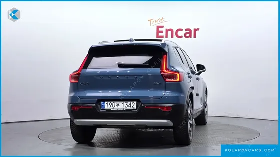 VOLVO XC40 B4 ULTIMATE BRIGHT