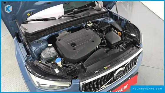VOLVO XC40 B4 ULTIMATE BRIGHT