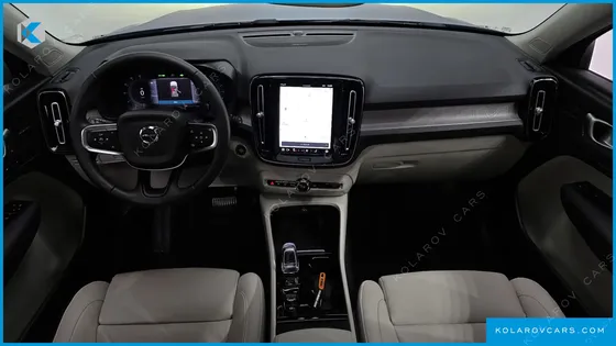 VOLVO XC40 B4 ULTIMATE BRIGHT