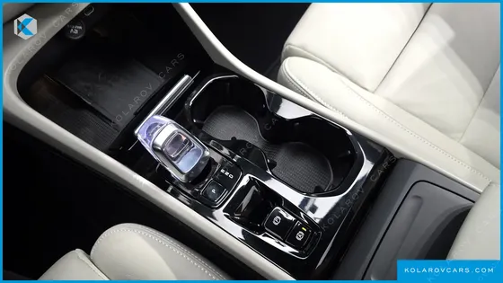 VOLVO XC40 B4 ULTIMATE BRIGHT