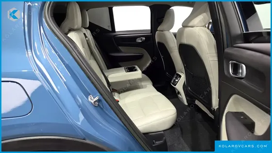 VOLVO XC40 B4 ULTIMATE BRIGHT