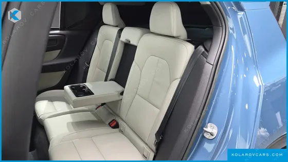 VOLVO XC40 B4 ULTIMATE BRIGHT