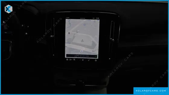 VOLVO XC40 B4 ULTIMATE BRIGHT