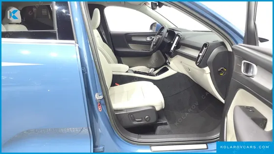 VOLVO XC40 B4 ULTIMATE BRIGHT
