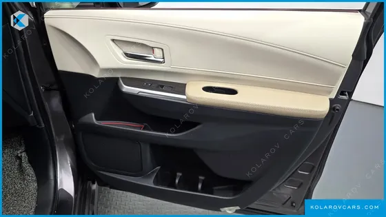 TOYOTA SIENNA 2.5 HYBRID 2WD