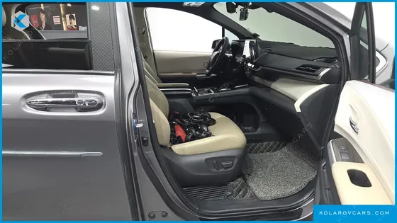 TOYOTA SIENNA 2.5 HYBRID 2WD