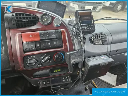 HYUNDAI MEGA TRUCK GOLD
