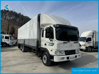 HYUNDAI MEGA TRUCK GOLD