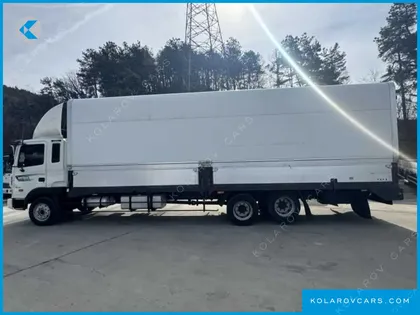 HYUNDAI MEGA TRUCK GOLD