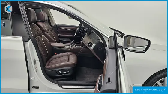 BMW GRAN TURISMO (GT) 630I XDRIVE LUXURY