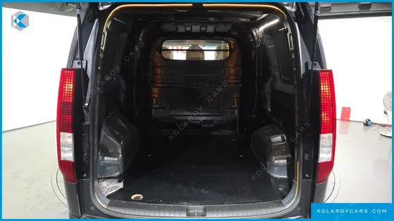 HYUNDAI STARIA CARGO 5-SEATER