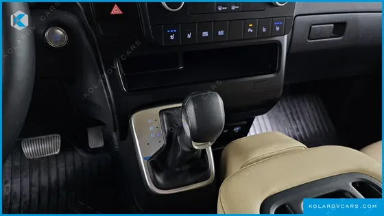 HYUNDAI STARIA CARGO 3-SEATER