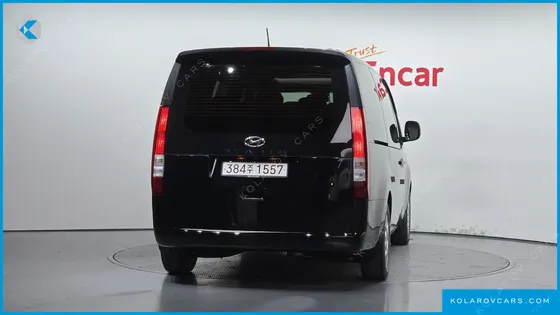 HYUNDAI STARIA 4WD TOURER 9-SEATER