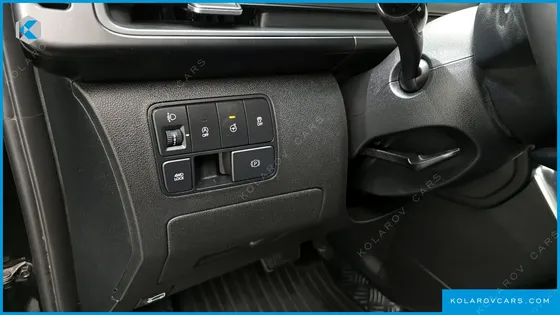 HYUNDAI STARIA 4WD TOURER 9-SEATER