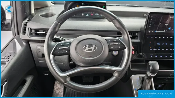 HYUNDAI STARIA L3.5 CARGO 5-SEATER