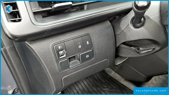 HYUNDAI STARIA L3.5 CARGO 5-SEATER
