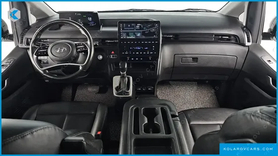 HYUNDAI STARIA TOURER 9-SEATER