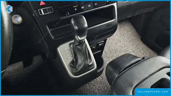 HYUNDAI STARIA TOURER 9-SEATER